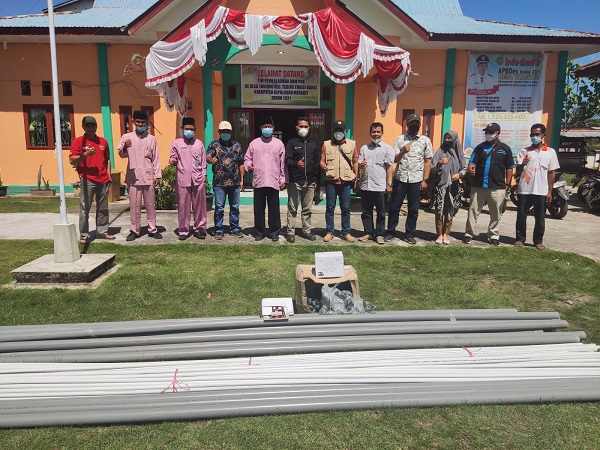 EMP Malacca Strait SA Kembali Serahkan Bantuan Sarana Pipanisasi Air Bersih di Kabupaten Meranti